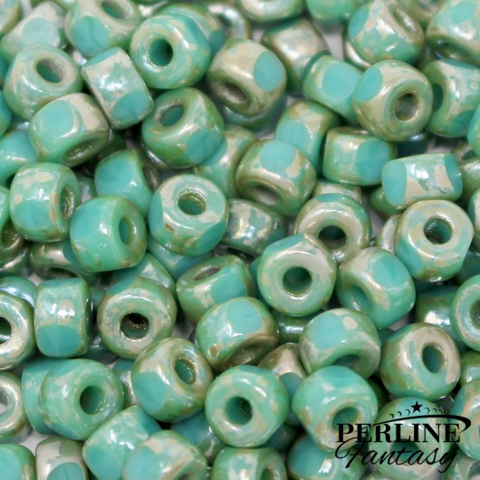 Matubo 3 Cut 2/0 Opaque Green Turquoise Rembrandt